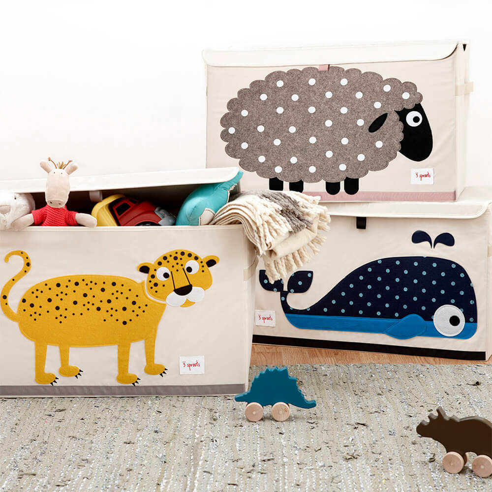 Chambre enfant avec un coffre de rangement de la marque 3 Sprouts Baleine