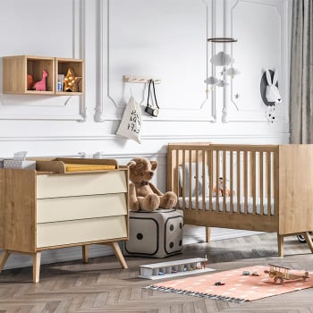 Petite chambre bébé évolutive Vox Vintage bois et jaune