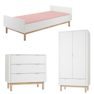 Pack trio chambre enfant Miloo blanc et bois – lit 90x200 cm, commode 3 tiroirs et armoire 2 portes avec façades striées en bois massif Pinio