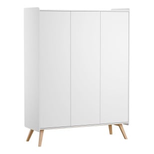 Armoire Vintage 3 portes blanche et chêne Vox : une grande capacité de rangement au design épuré, idéale pour une chambre bébé et enfant élégante et bien organisée.