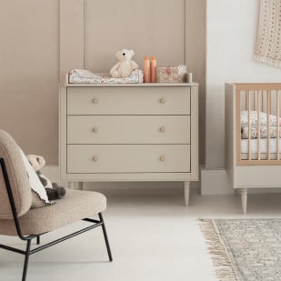 Commode à langer évolutive Petite Lune Pinio, coloris champagne, plan à langer amovible, design élégant et pratique