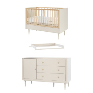 Ensemble lit bébé, plan à langer et commode Petite Lune Pinio en bois naturel et coloris champagne, collection disponible chez Le Jurassien
