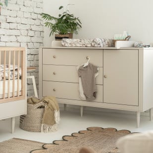 Meuble à langer multifonction Petite Lune Pinio, 3 tiroirs et 1 placard, bois massif et MDF, style scandinave