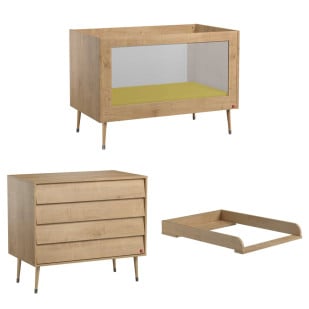 Lit bébé avec commode à langer Bosque Vox, chêne, rétro scandinave, en stock chez Jurassien, Vox meuble bébé.