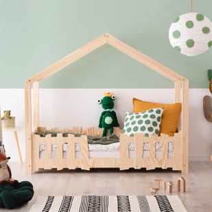 LIT CABANE pour Enfant avec Barrière Bois Naturel BELL - Skandi Lit Cabane