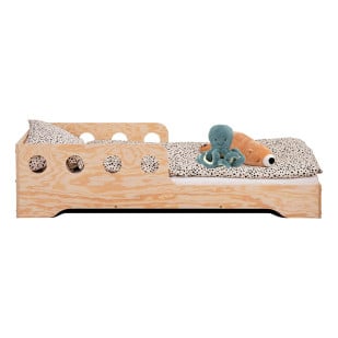 Lit bas enfant Tila pin naturel avec barrière de sécurité -  Marque SmartWood - Taille de couchage 70x140 - Jurassien