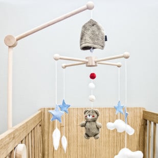 Mobile en bois Ourson