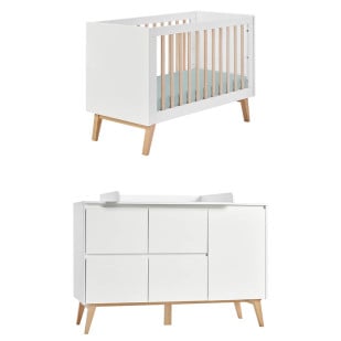 Pack chambre bébé Swing Pinio : lit 60x120 cm blanc et bois naturel + commode à langer 4 tiroirs et 1 placard, design épuré et fonctionnel.