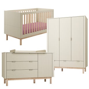 Pack Trio Milloo Pinio chambre bébé coloris champagne avec lit évolutif 70x140, grande commode à langer et armoire 3 portes assortie