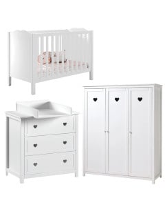 Chambre complète bébé Amori blanc bois style romantique avec lit, commode et armoire 3 portes – Disponible chez Jurassien, marque Jaxx