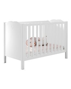 Lit bébé Coeur Amori de Jaxx blanc en bois massif 60x120, design romantique avec cœur gravé - Disponible chez Jurassien