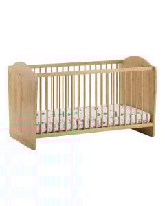 Lit bébé évolutif 70x140 Megeve Oak (chêne finition bois naturel), design classique et intemporel, signé Vox, fabricant de meubles pour bébé. À découvrir chez le Jurassien.