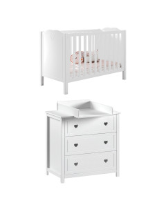 Chambre bébé cœur Amori blanc bois massif, lit 60x120 et commode à langer. Disponible chez Le Jurassien, marque Jaxx.