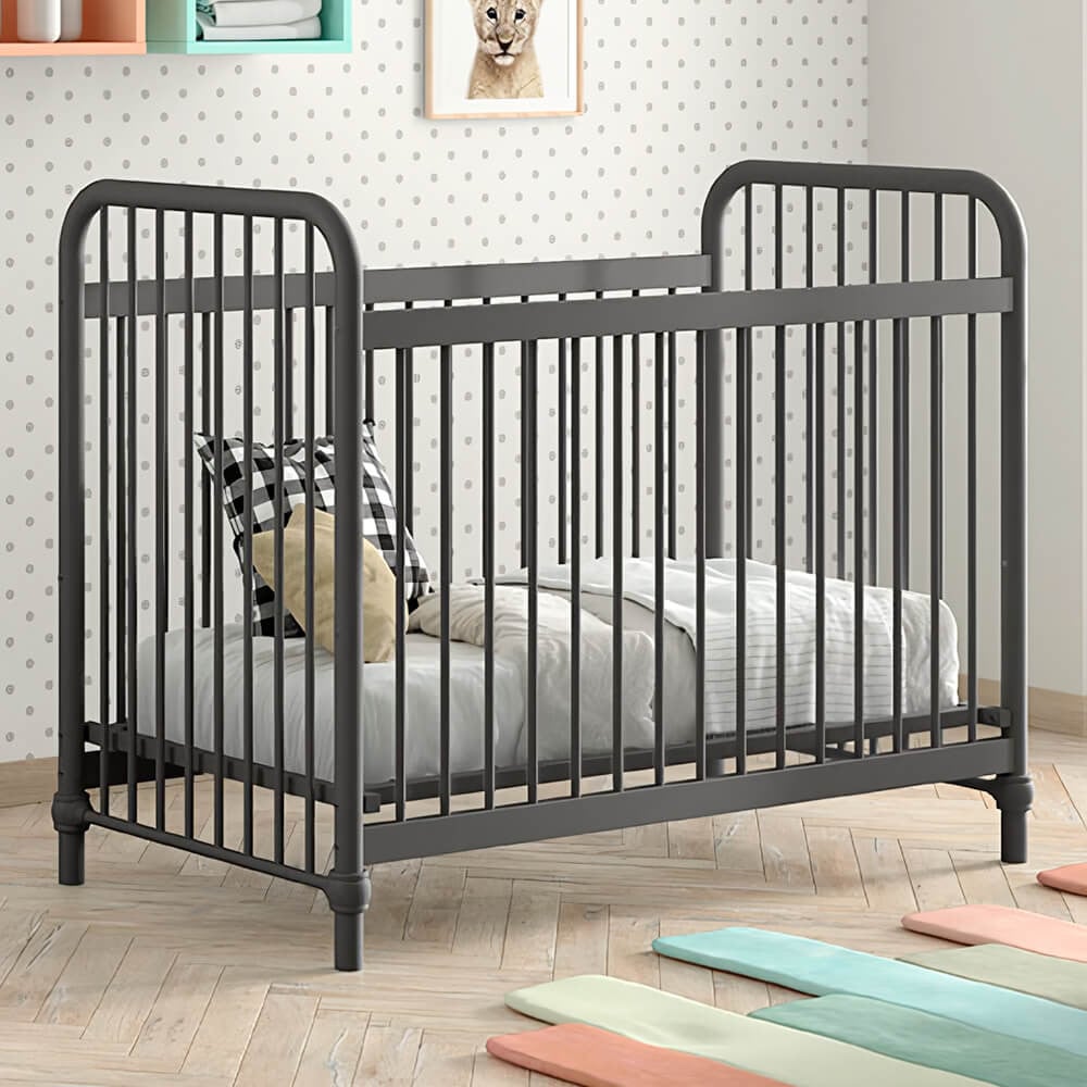 https://www.chambre-enfant-bebe.fr/media/catalog/product/cache/b749709378682a0f2193f4ba56c69e72/l/i/lit-bebe-noir-mat-60x120-metal-bronxx.jpg