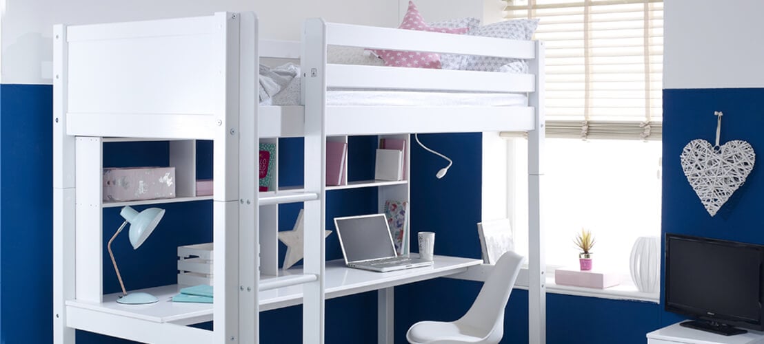 Chambre enfant avec un lit surélevé type Mezzanine
