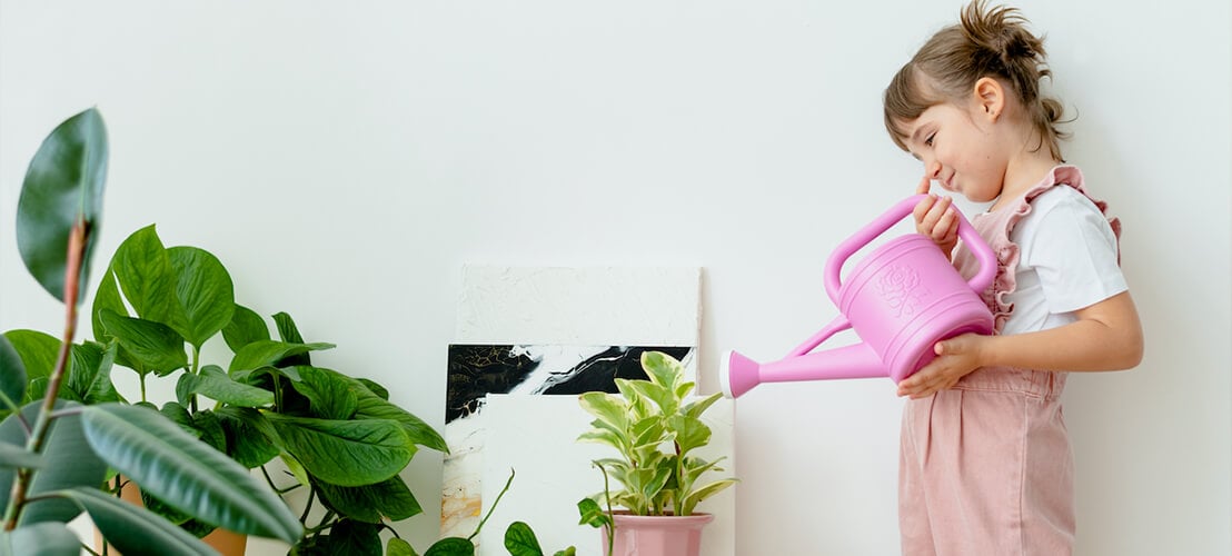 Plantes dans une chambre d’enfant