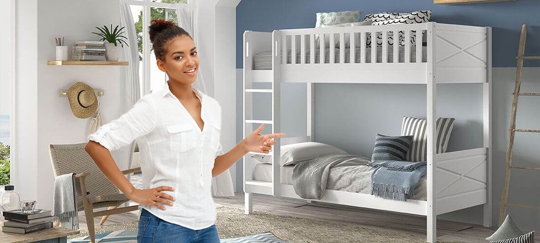Image d’une femme qui se pose la question sur quel est l'âge idéal pour acheter un lit superposé enfant ?