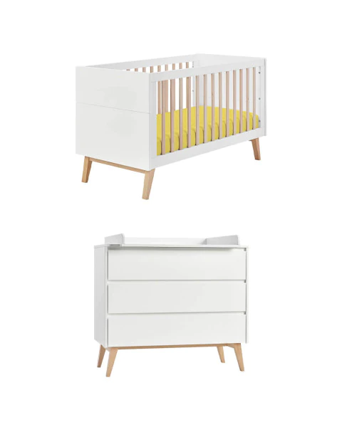 Pack chambre bébé évolutive Swing blanche Pinio avec lit 70x140 cm en bois et commode à langer 3 tiroirs design scandinave élégant.