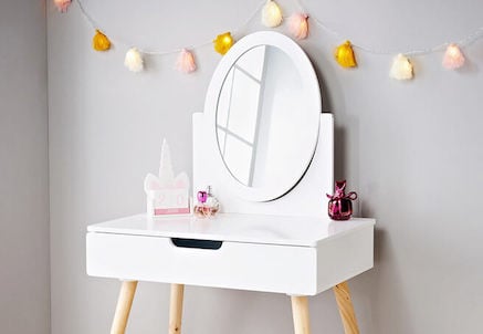 Coiffeuses pour enfant - coiffeuses pas chères, coiffeuses avec miroir, coiffeuses avec tiroirs et plus encore.