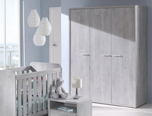 Armoire 3 portes pour bébé