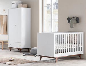 Chambre bébé blanche et bois de noyer du fabricant Vox